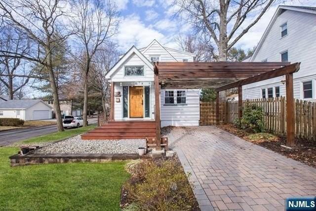 51 Day Ave - Photo 3 of 17