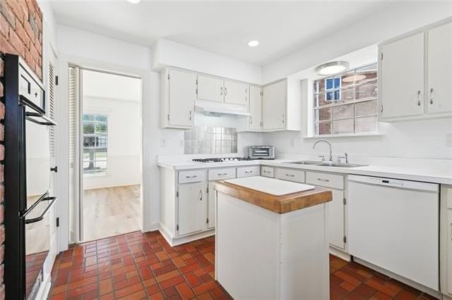 8221 Barocco Dr - Photo 5 of 18