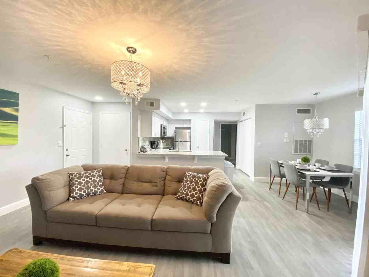 7330 Westpointe Blvd #414