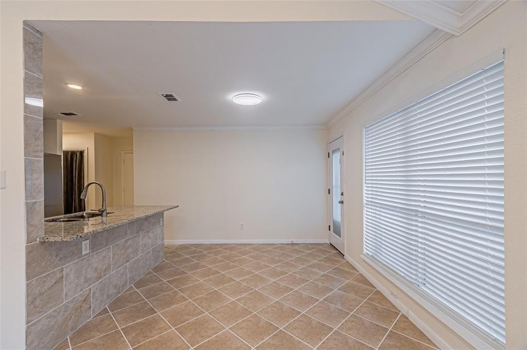 8028 Cannonwood Dr - Photo 6 of 31