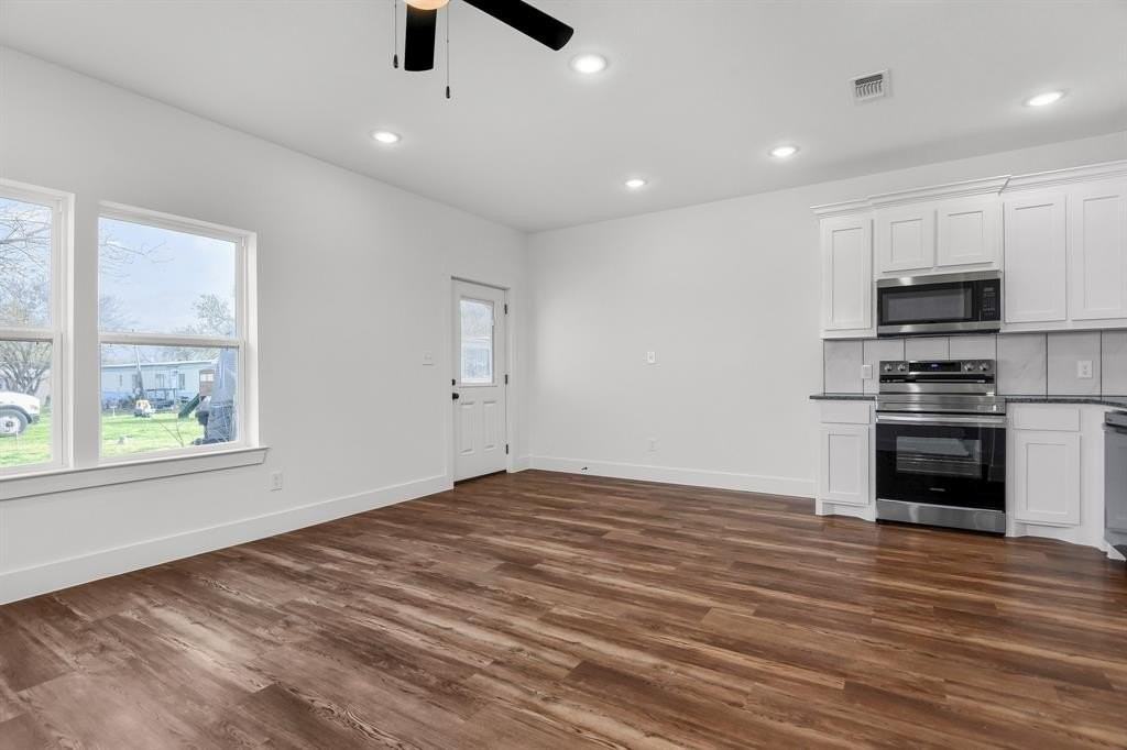 301 Anderson St #A - Photo 5 of 16