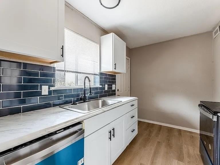 1735 R Ave - Photo 3 of 8