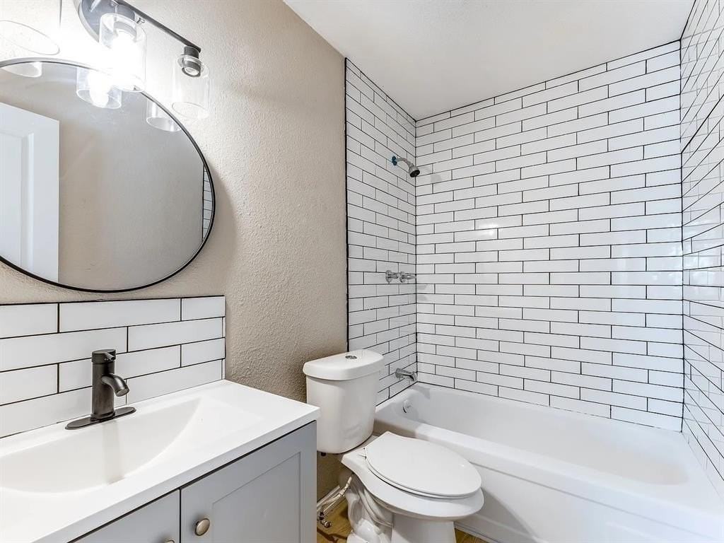 1735 R Ave - Photo 5 of 8