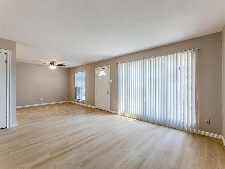 1735 R Ave - Photo 6 of 8