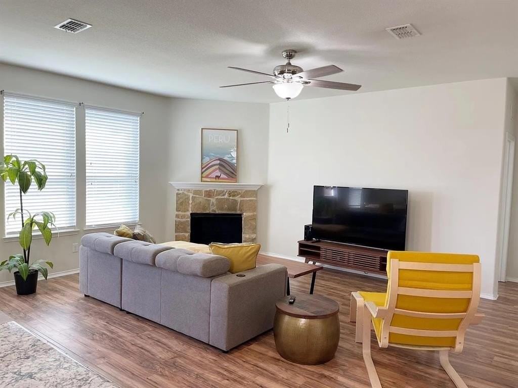 3112 Adrian Creek Dr - Photo 3 of 12