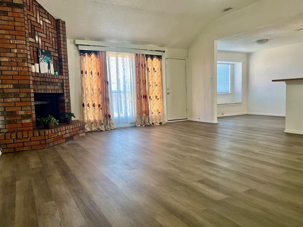 2510 Kimberly Dr - Photo 4 of 17