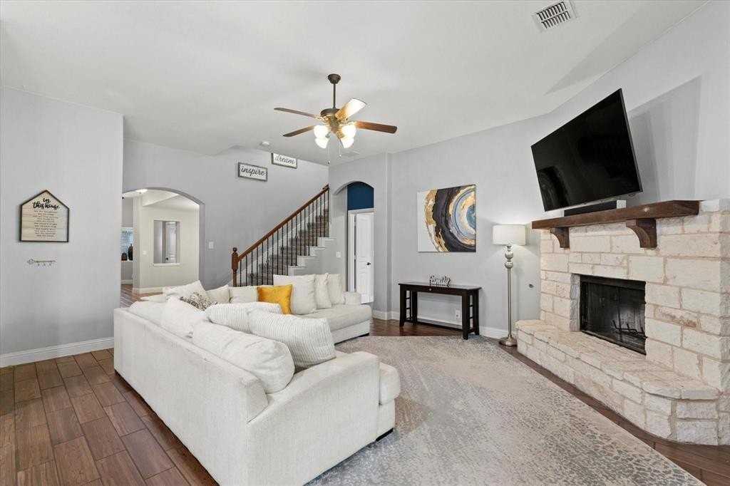 1413 Wood Duck Dr - Photo 6 of 23