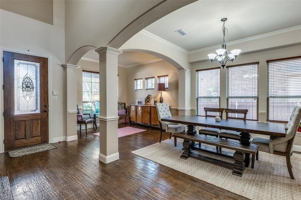 12223 Jackson Creek Dr - Photo 2 of 25