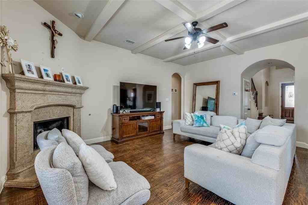 12223 Jackson Creek Dr - Photo 5 of 25