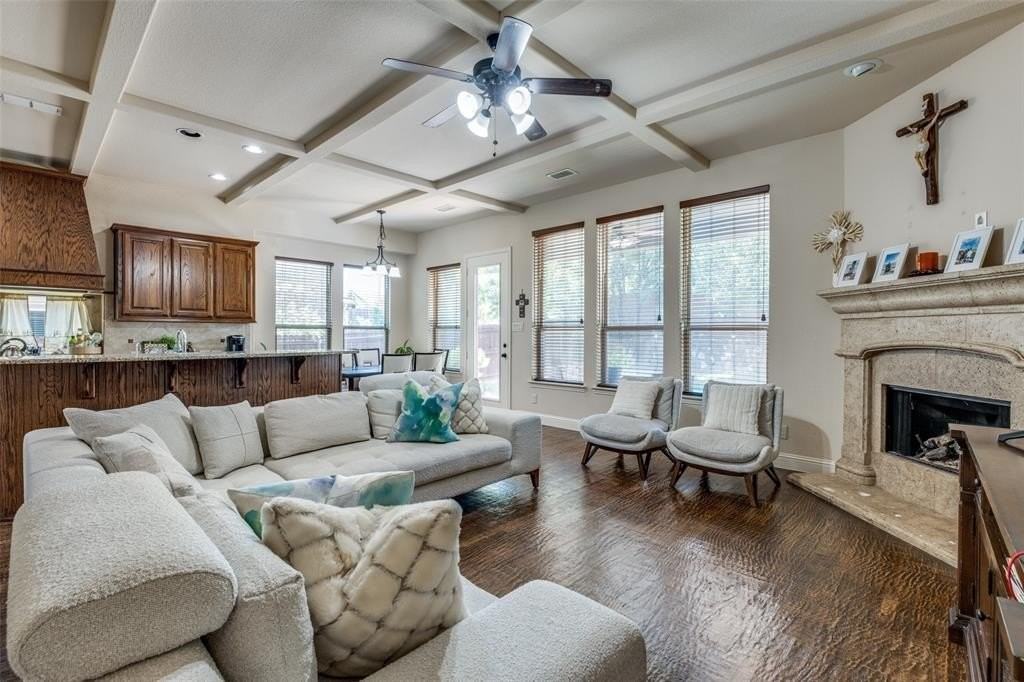 12223 Jackson Creek Dr - Photo 6 of 25