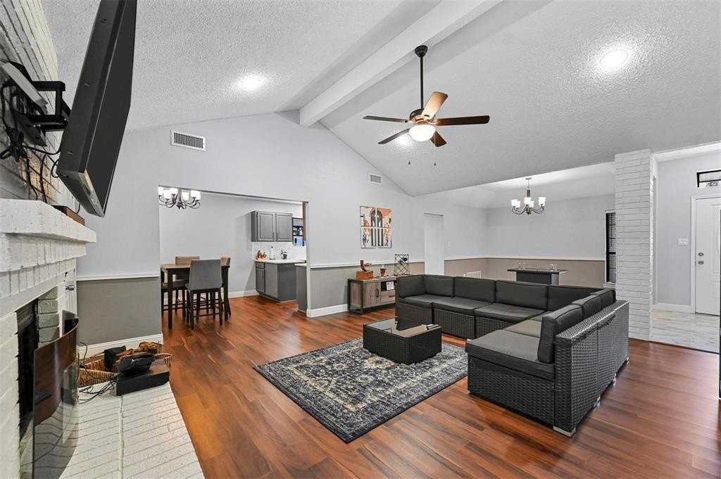 2530 Seven Hills Dr - Photo 5 of 29