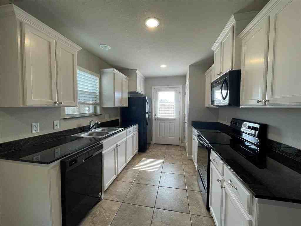 3033 Weave Ct - Photo 3 of 12