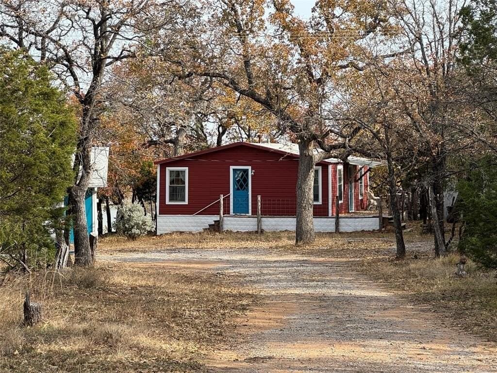 160 Lake Point Dr - Photo 2 of 17