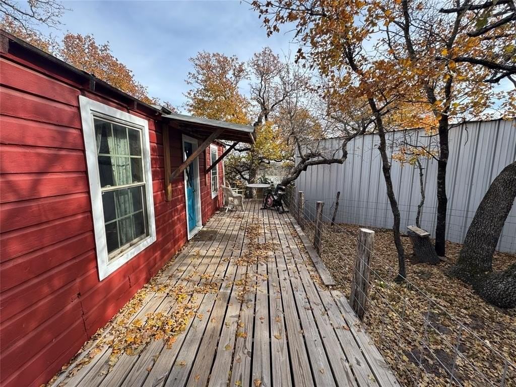 160 Lake Point Dr - Photo 5 of 17