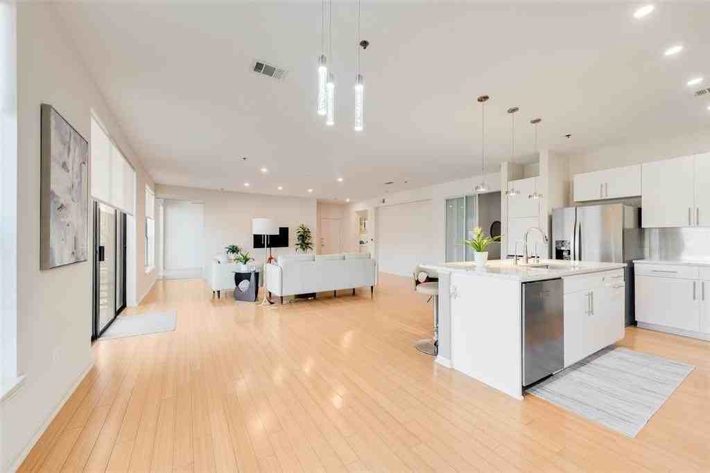 4111 Gilbert Ave #212 - Photo 4 of 23