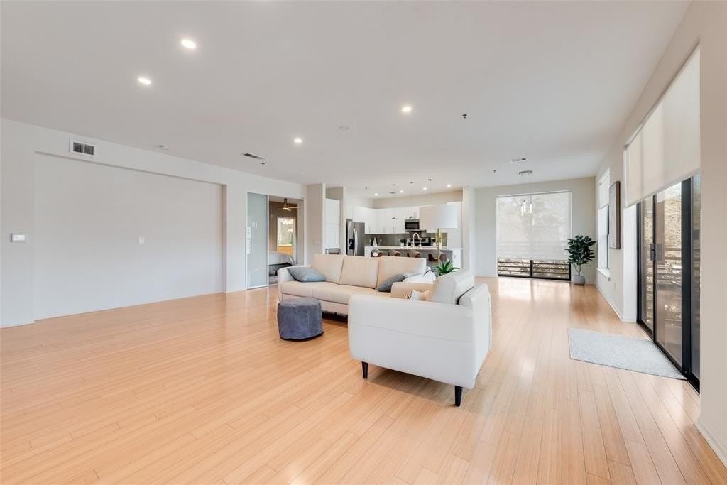 4111 Gilbert Ave #212 - Photo 5 of 23