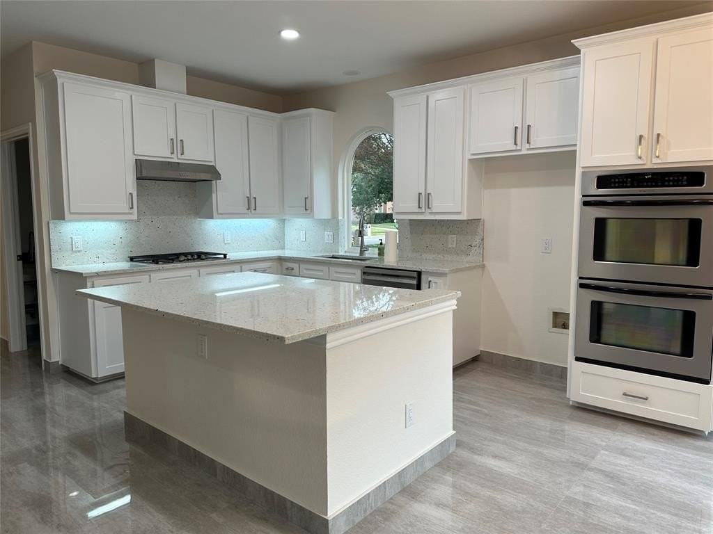 304 Glen Holw - Photo 3 of 25