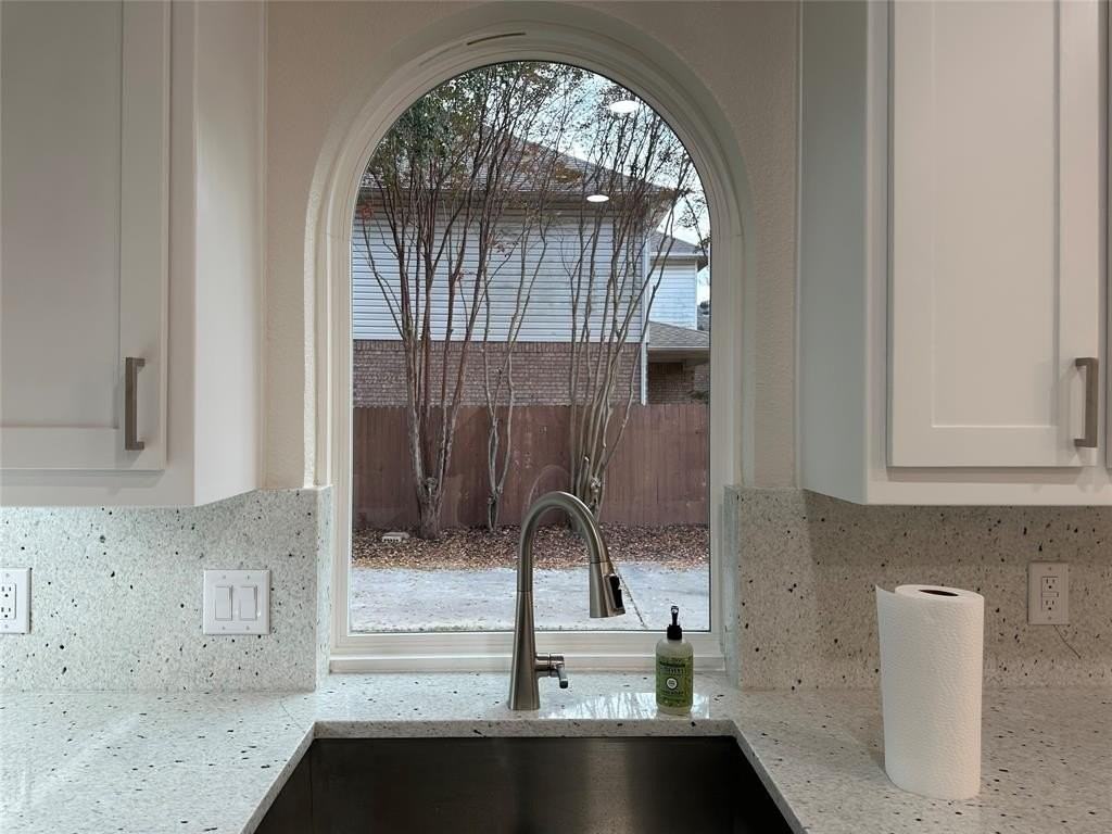 304 Glen Holw - Photo 7 of 25