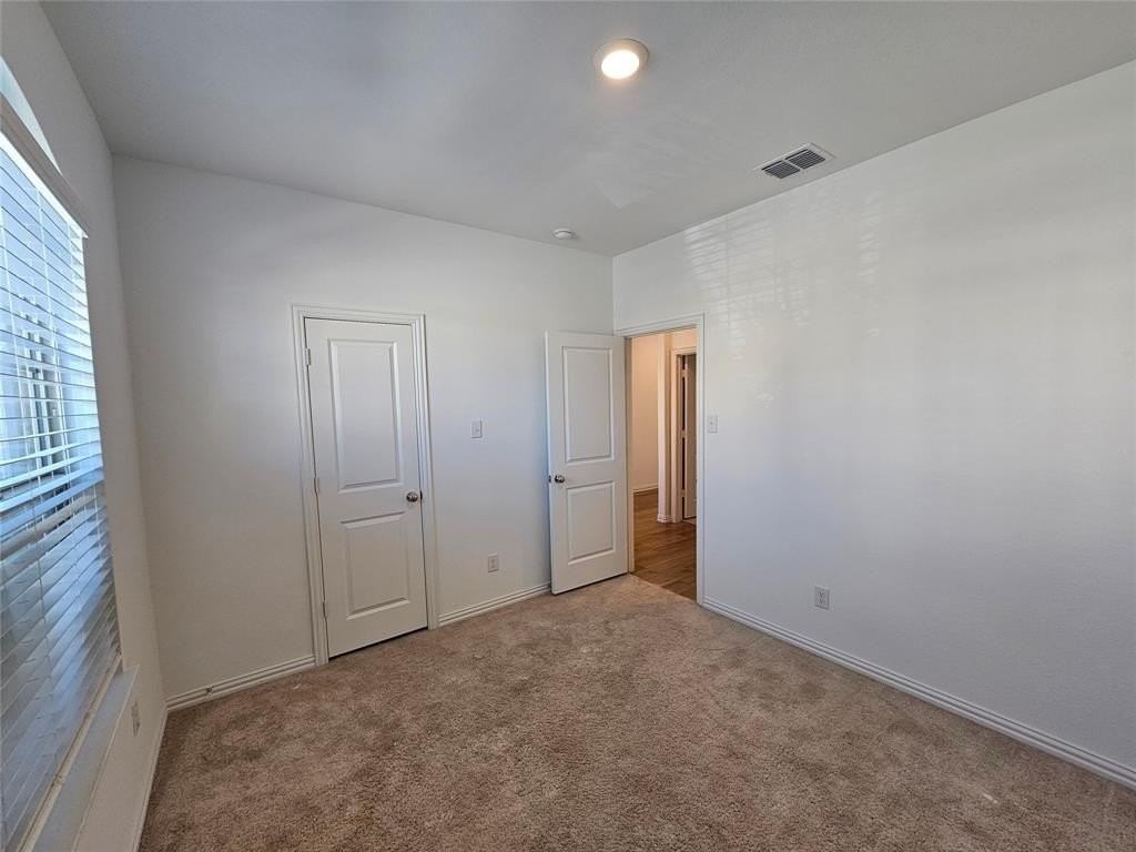 1103 Sassafras Dr - Photo 6 of 37