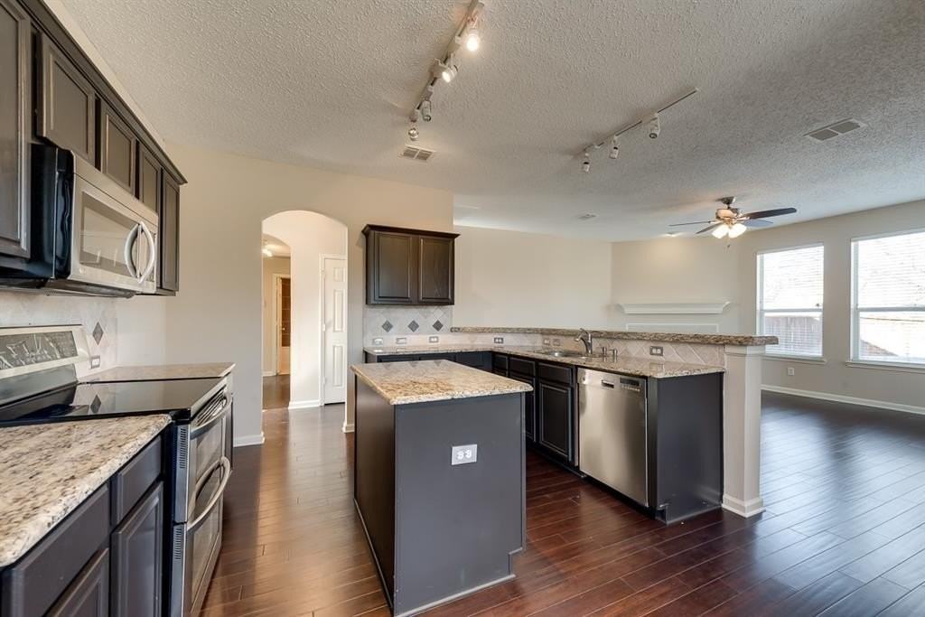 401 Preston Oaks Dr - Photo 6 of 25