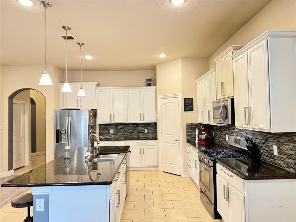 15817 Rockingham St - Photo 7 of 29