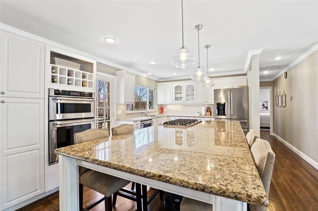 1114 Wicklow Dr - Photo 7 of 27