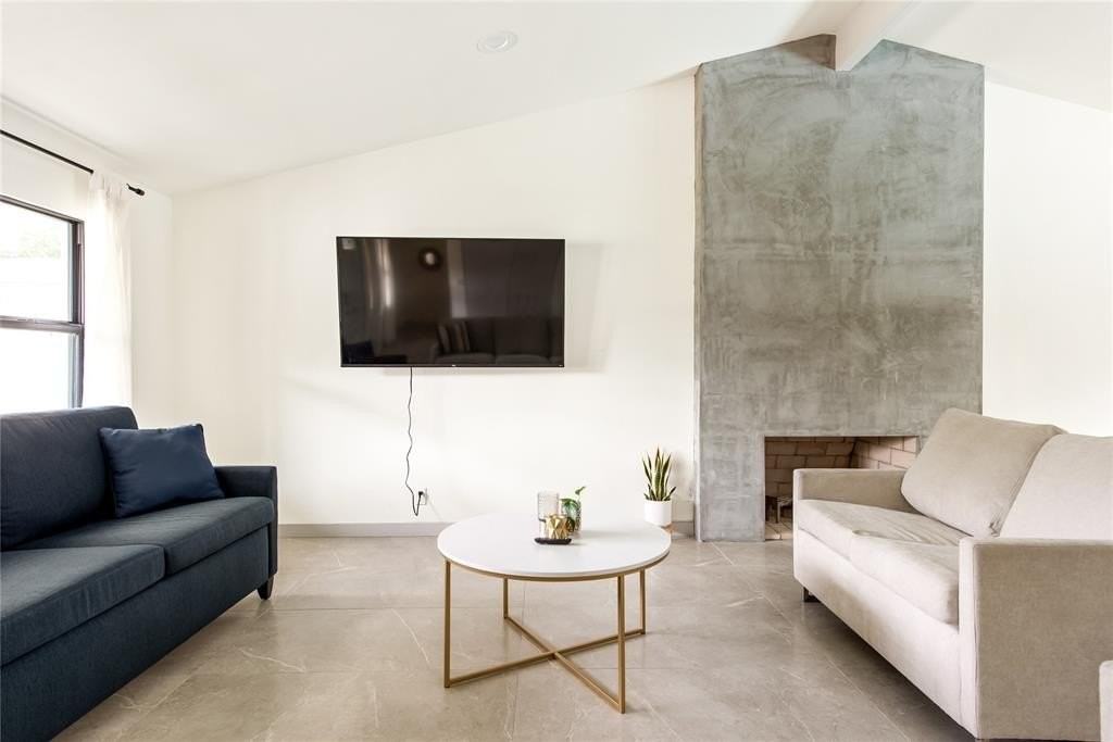 3409 High Vista Dr - Photo 7 of 33