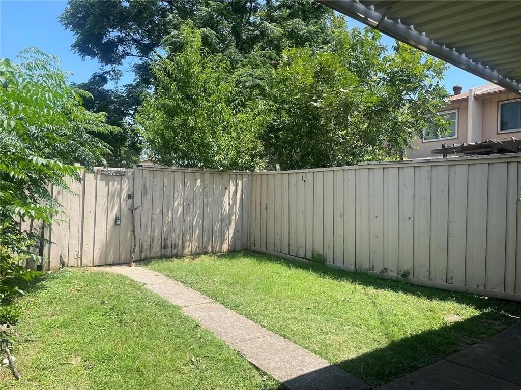 12721 Preston Rd - Photo 5 of 35