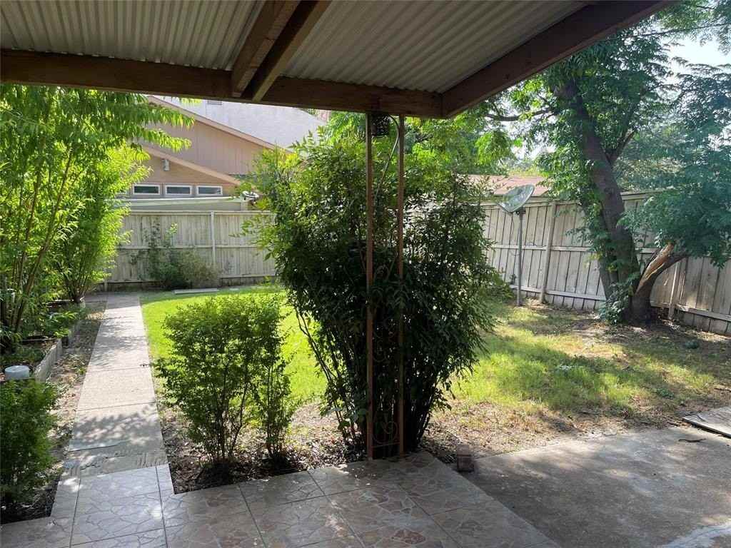 12721 Preston Rd - Photo 6 of 35