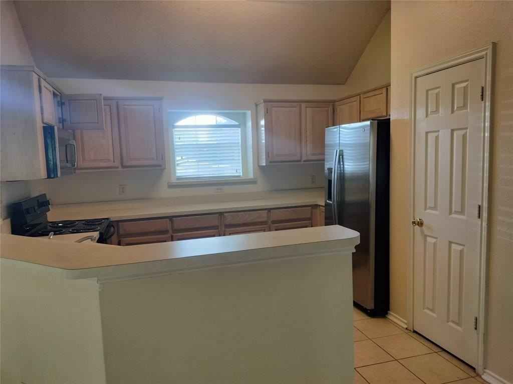 1888 Helen Ln - Photo 4 of 14