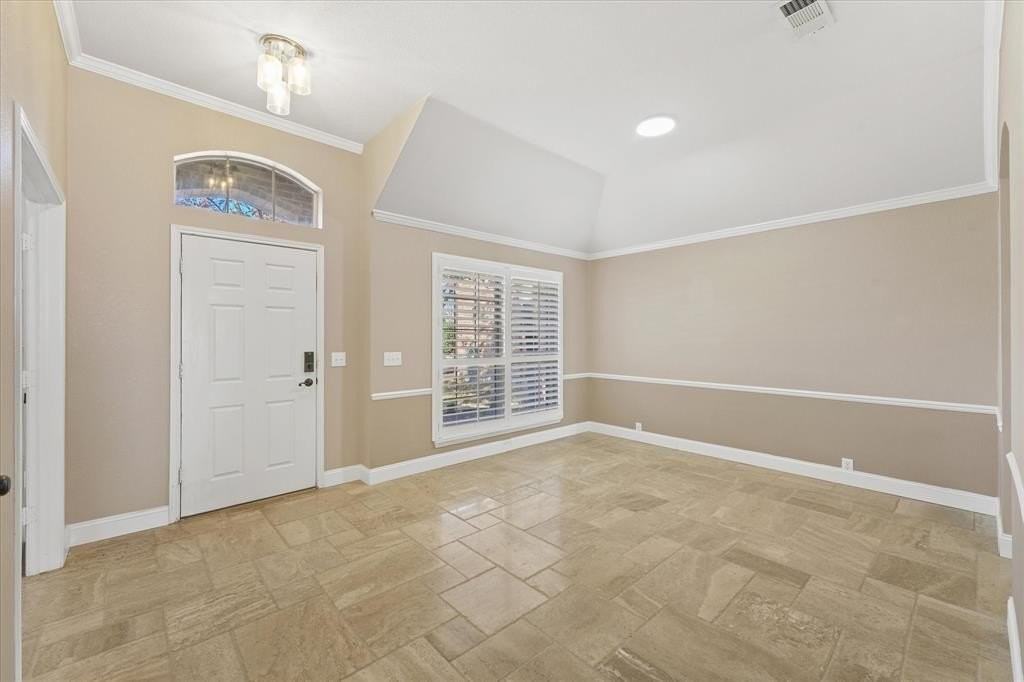 5 Dominion Cir - Photo 3 of 27