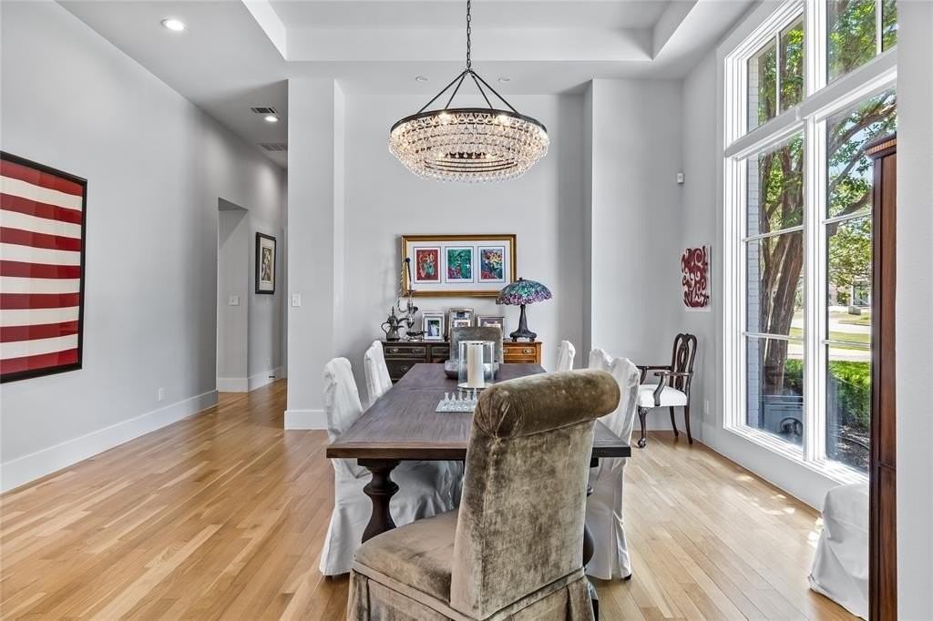 4431 Myerwood Ln - Photo 5 of 38