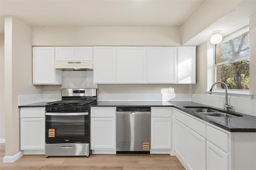 1118 Richard Dr - Photo 6 of 19