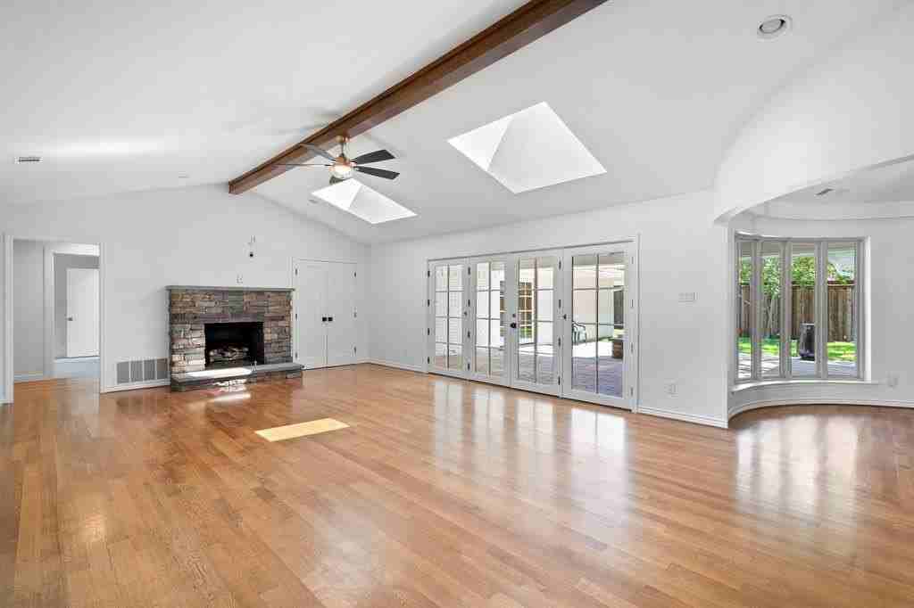 3940 Shady Hill Dr - Photo 4 of 39