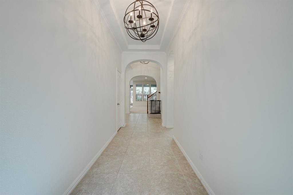 6804 Denali Dr - Photo 4 of 32