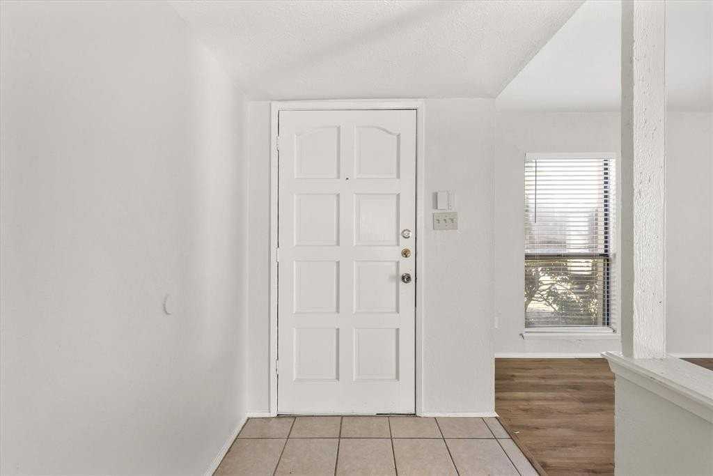 944 Longhorn Dr - Photo 6 of 28