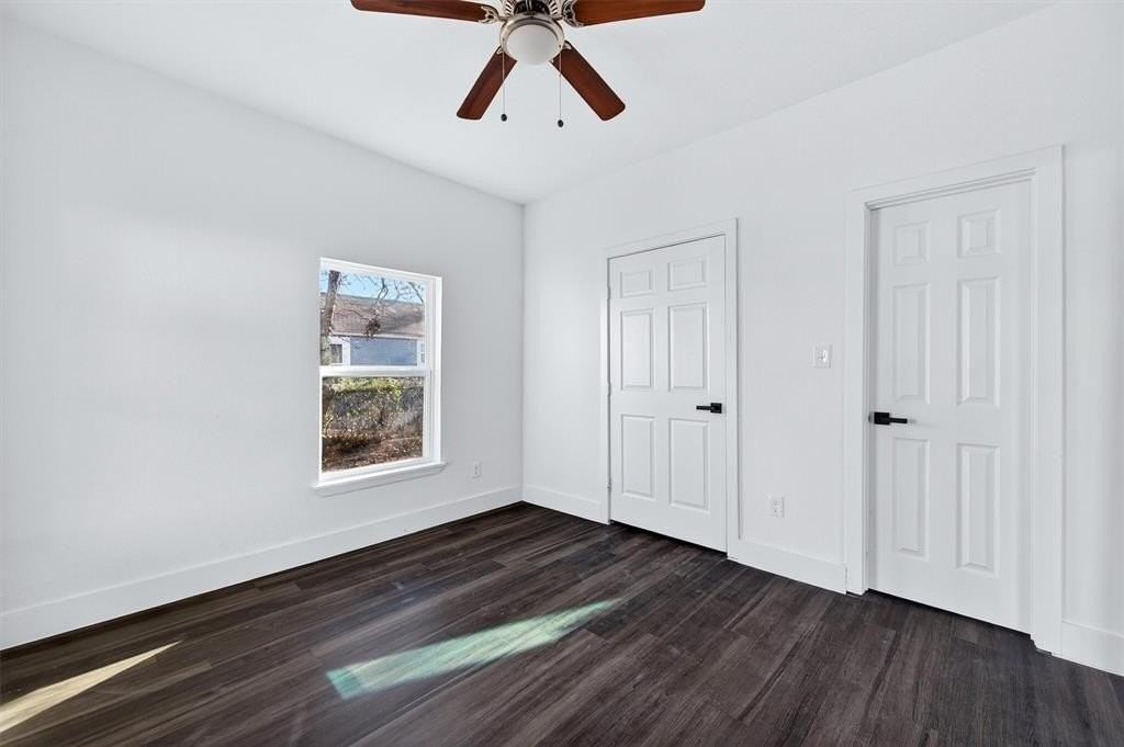 710 E Lamar St - Photo 6 of 25