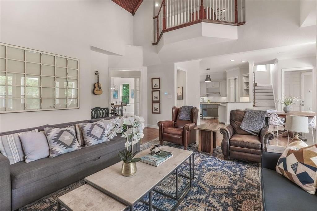 1751 Spring Mountain Rd - Photo 4 of 38