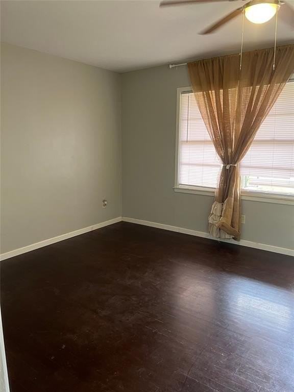 4050 Russell Ave - Photo 3 of 14