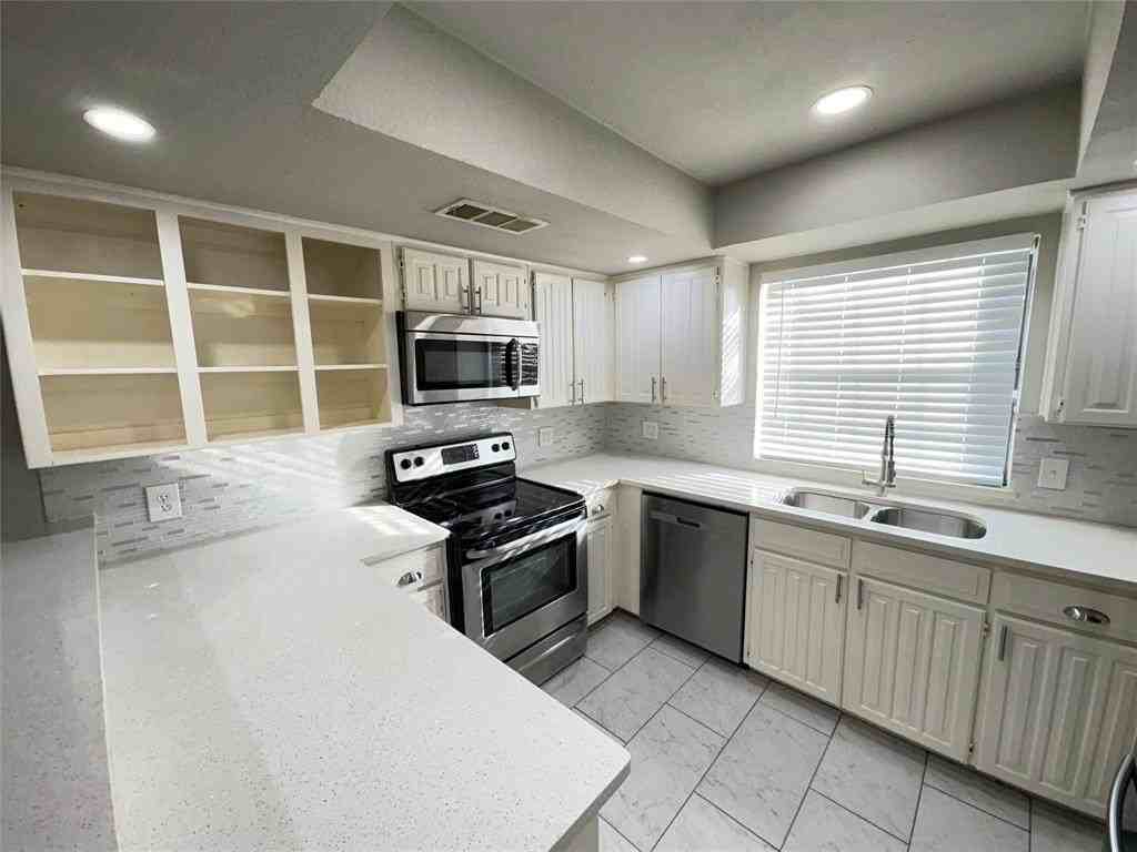 901 Fiero Dr - Photo 6 of 24