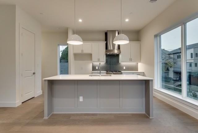 6017 Hudson St #101 - Photo 4 of 11