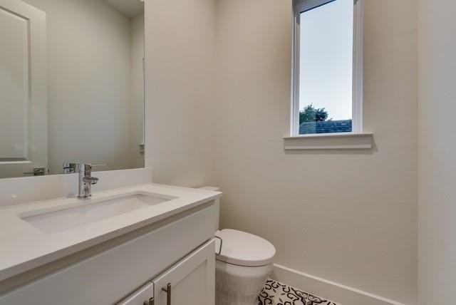 6017 Hudson St #101 - Photo 6 of 11
