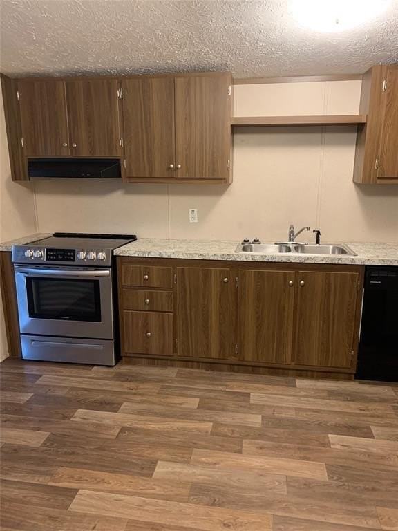 1621 Coral Rd - Photo 2 of 7