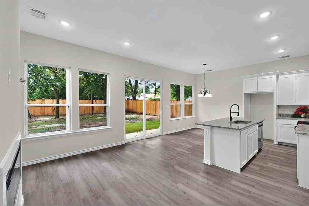 417 Martin Luther King Jr Dr - Photo 7 of 40