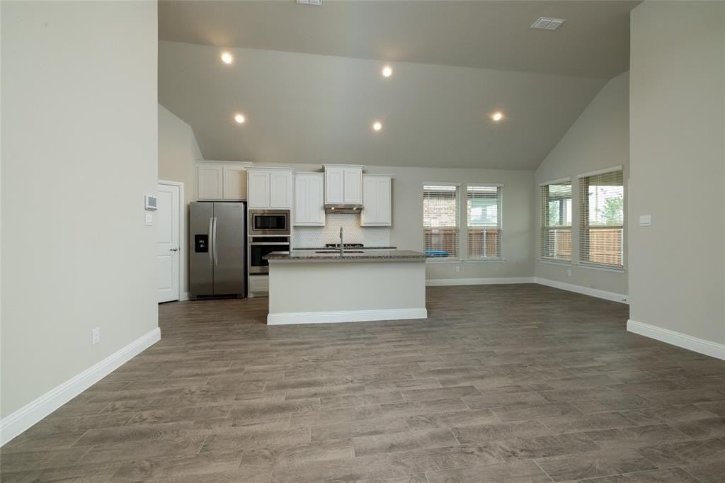 4816 Dewy Rose Ln - Photo 4 of 33