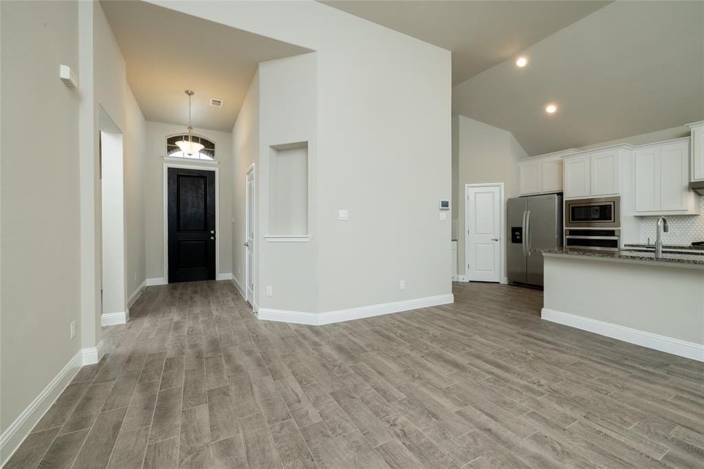 4816 Dewy Rose Ln - Photo 5 of 33