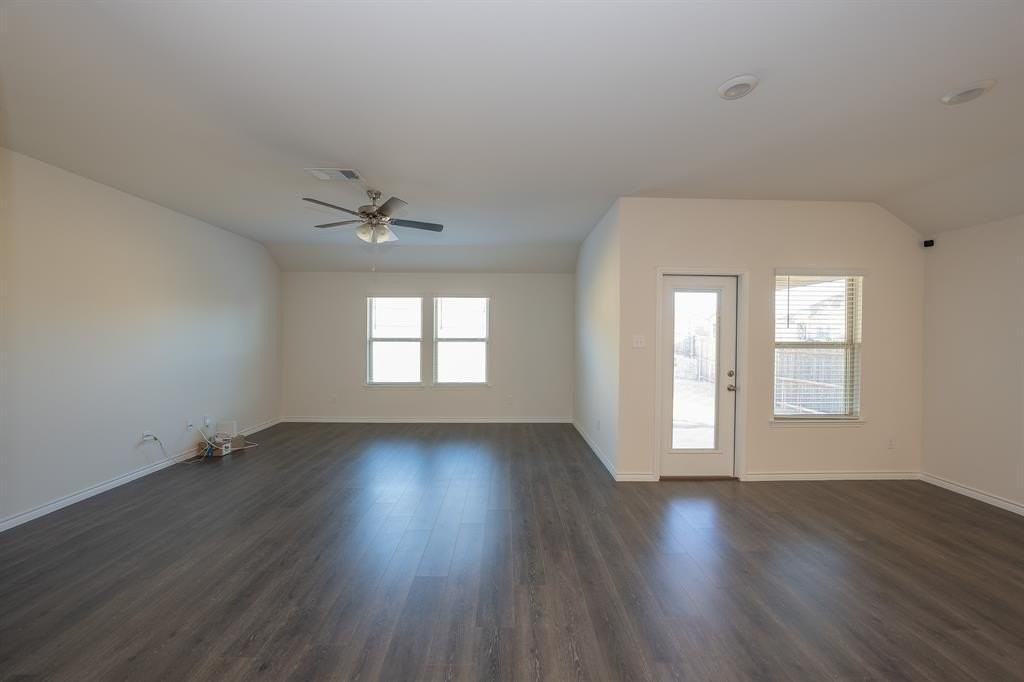 400 Willow View Way - Photo 6 of 38