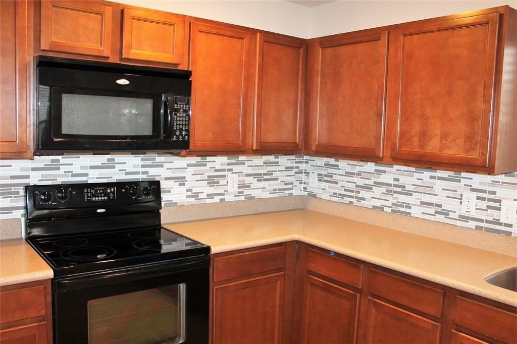 12732 Northern Pine Dr - Photo 7 of 17