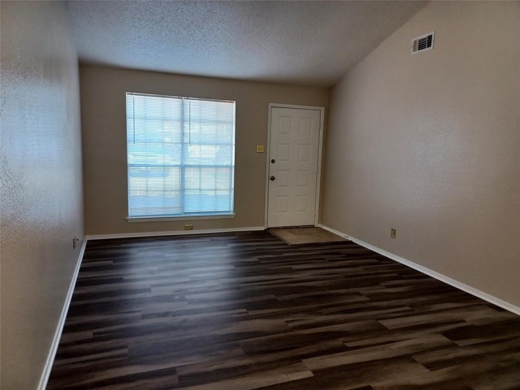 502 Dipert Ct - Photo 2 of 10