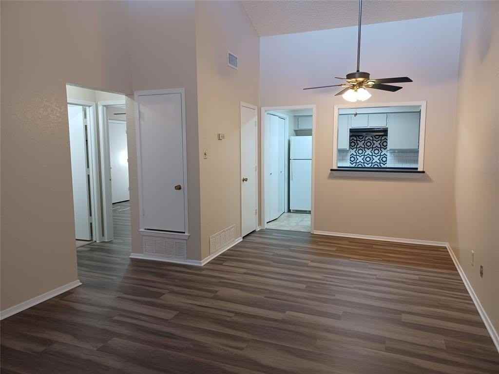 502 Dipert Ct - Photo 3 of 10